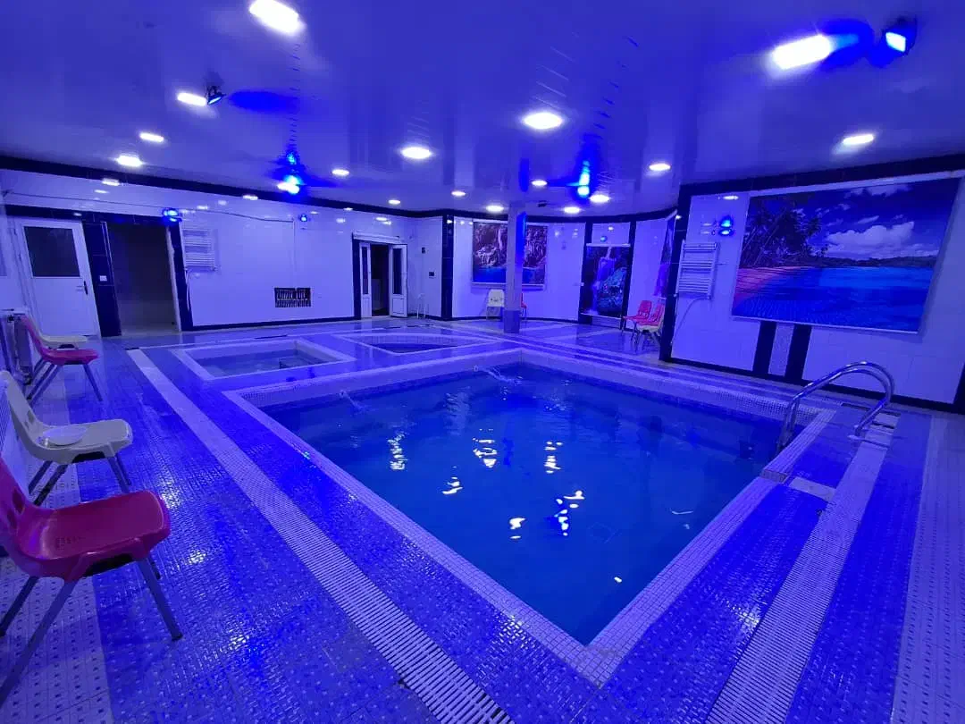 ویلا لاکچری هروی|اجارهٔ کوتاهمدت ویلا و باغ|باسمنج, |دیوار