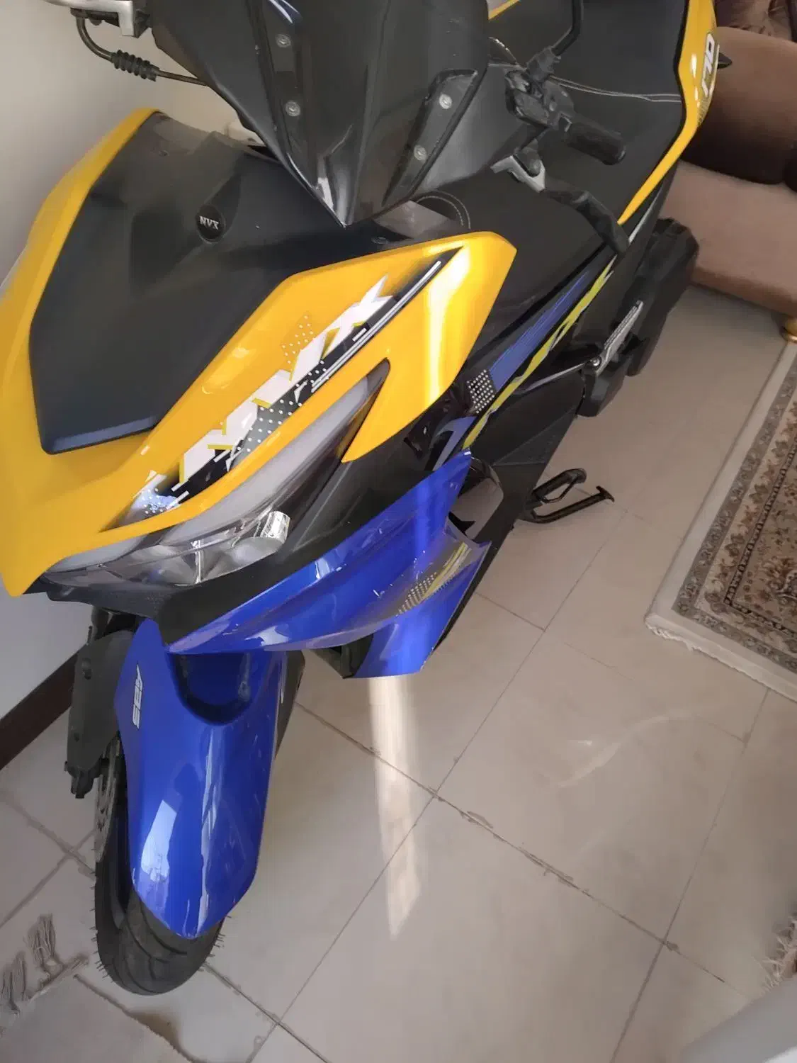 موتور nvx 170|موتورسیکلت|پرند, فاز ۳|دیوار