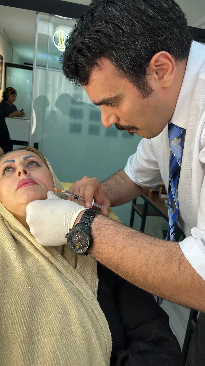 بوتاکس تخصصی + جوانساز پوست بدون هزینه اضافه|خدمات زیبایی و سلامت|تهران, شکوفه (عبدل آباد)|دیوار