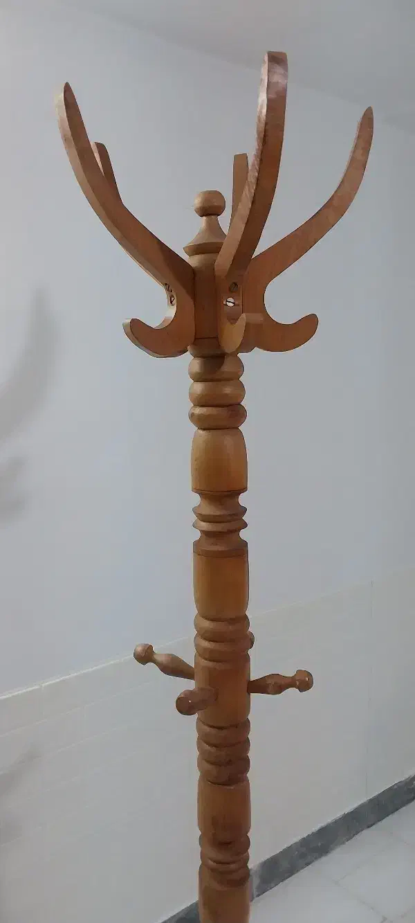 رخت آویز چوبی|بندرخت و رخت‌آویز|لاهیجان, کوی زمانی|دیوار