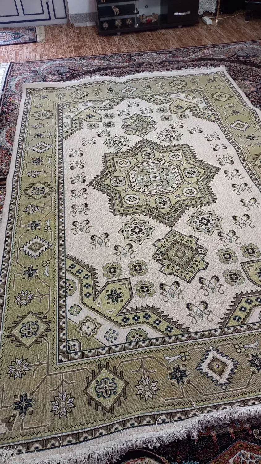 گلیم ۶متری کاملا تمیز سالم|گلیم، جاجیم، گبه|رضوانشهر, |دیوار