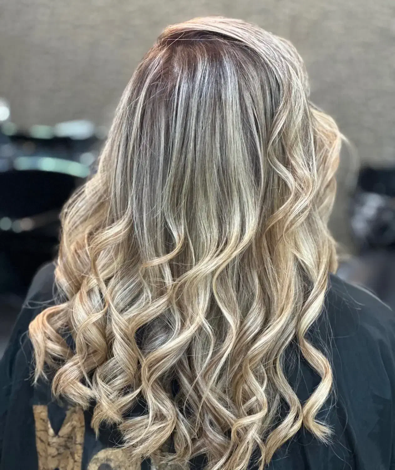 مدل رنگ ولایت برای تکمیل پیج کاری|خدمات آرایشگری و زیبایی|بابل, |دیوار