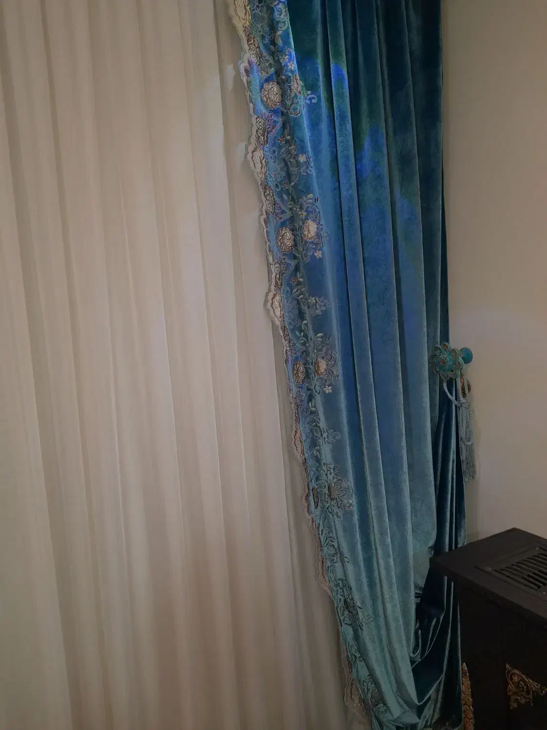 دستک پرده مخمل|پرده، رانر، رومیزی|نیشابور, بنیاد شهید|دیوار