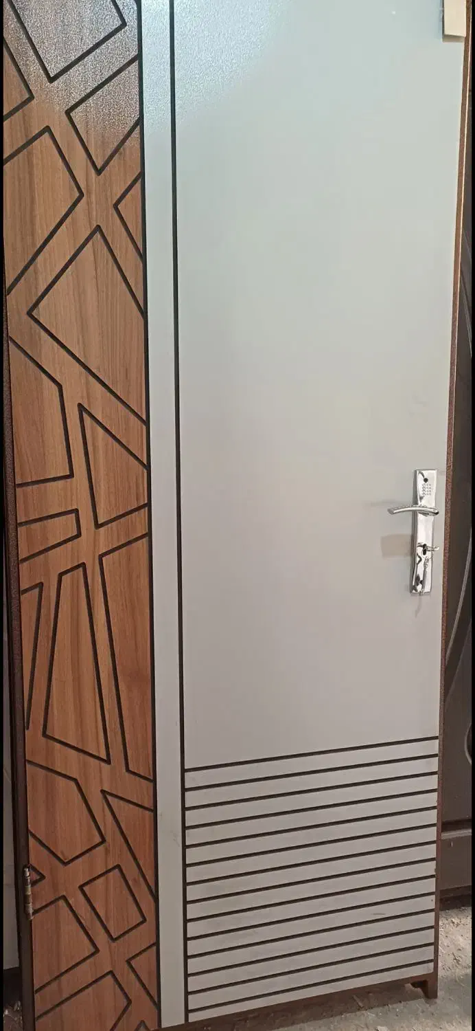 درب پیویسی سنگین باچهارچوب ودستگیره۲۴۰۰|مصالح و تجهیزات ساختمان|ساری, |دیوار