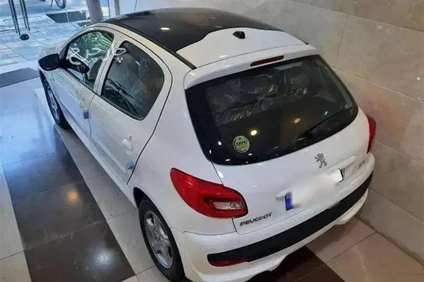 207 اتوماتیک سقف پانا tu5p|خودرو سواری و وانت|شیراز, شهرک استقلال|دیوار