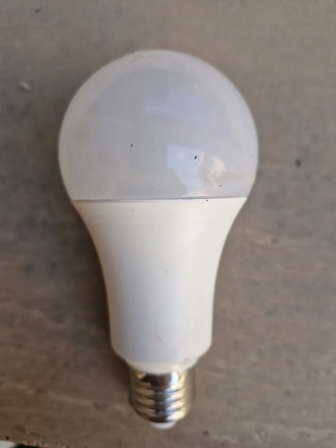 لامپ سوخته ال ای دی|لامپ و چراغ|پردیس, شهرک صنعتی خرمدشت فاز ۷|دیوار