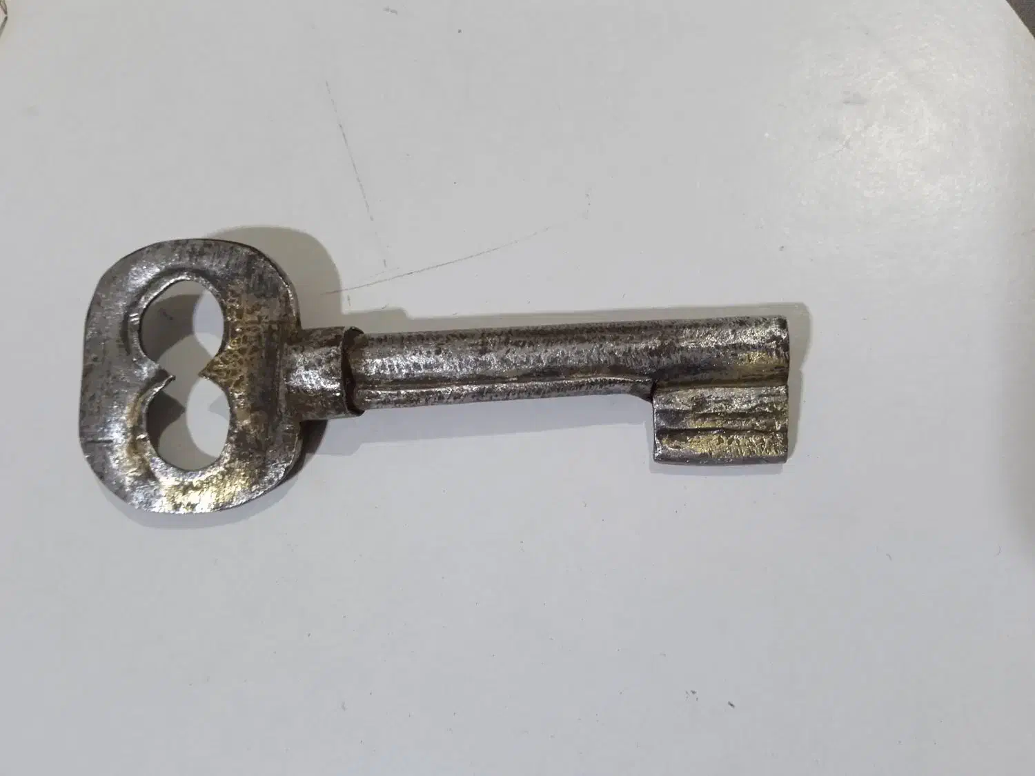 کلید قاجاری|کلکسیون اشیاء عتیقه|رشت, بیجارپس|دیوار