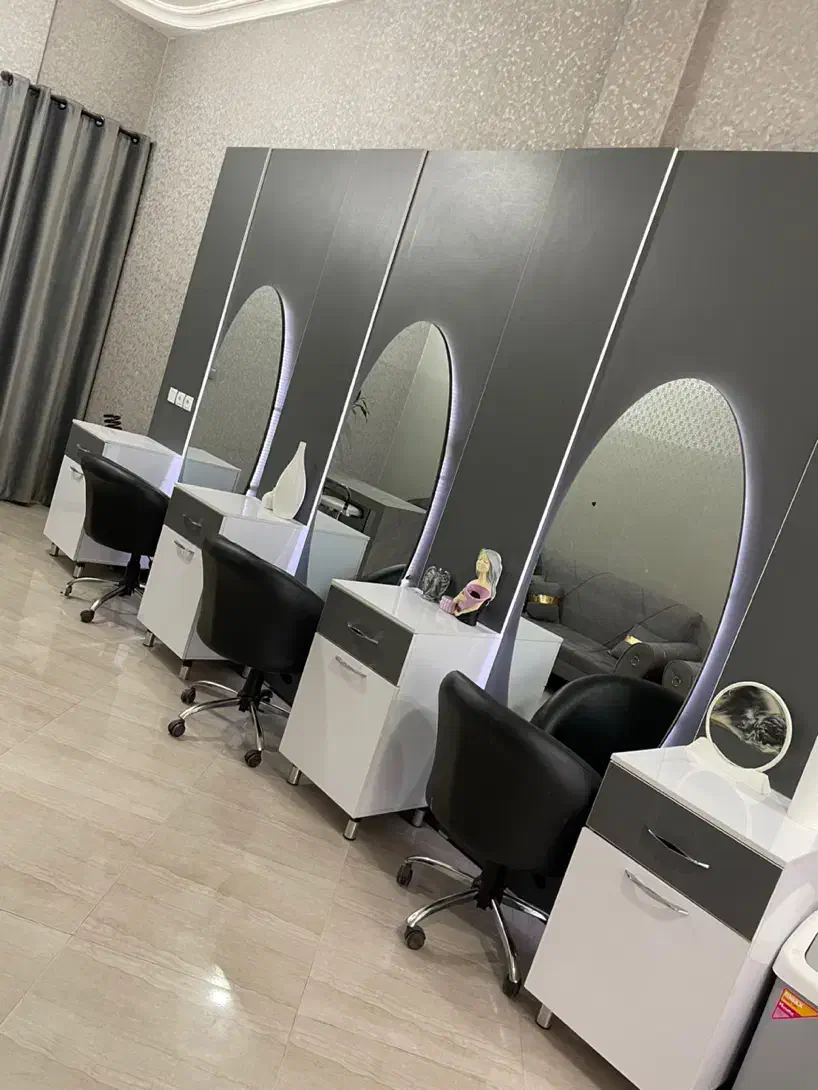 واگذاری و فروش سالن زیبایی با تمام تجهیزات|آرایشگاه و سالن‌های زیبایی|ارومیه, |دیوار