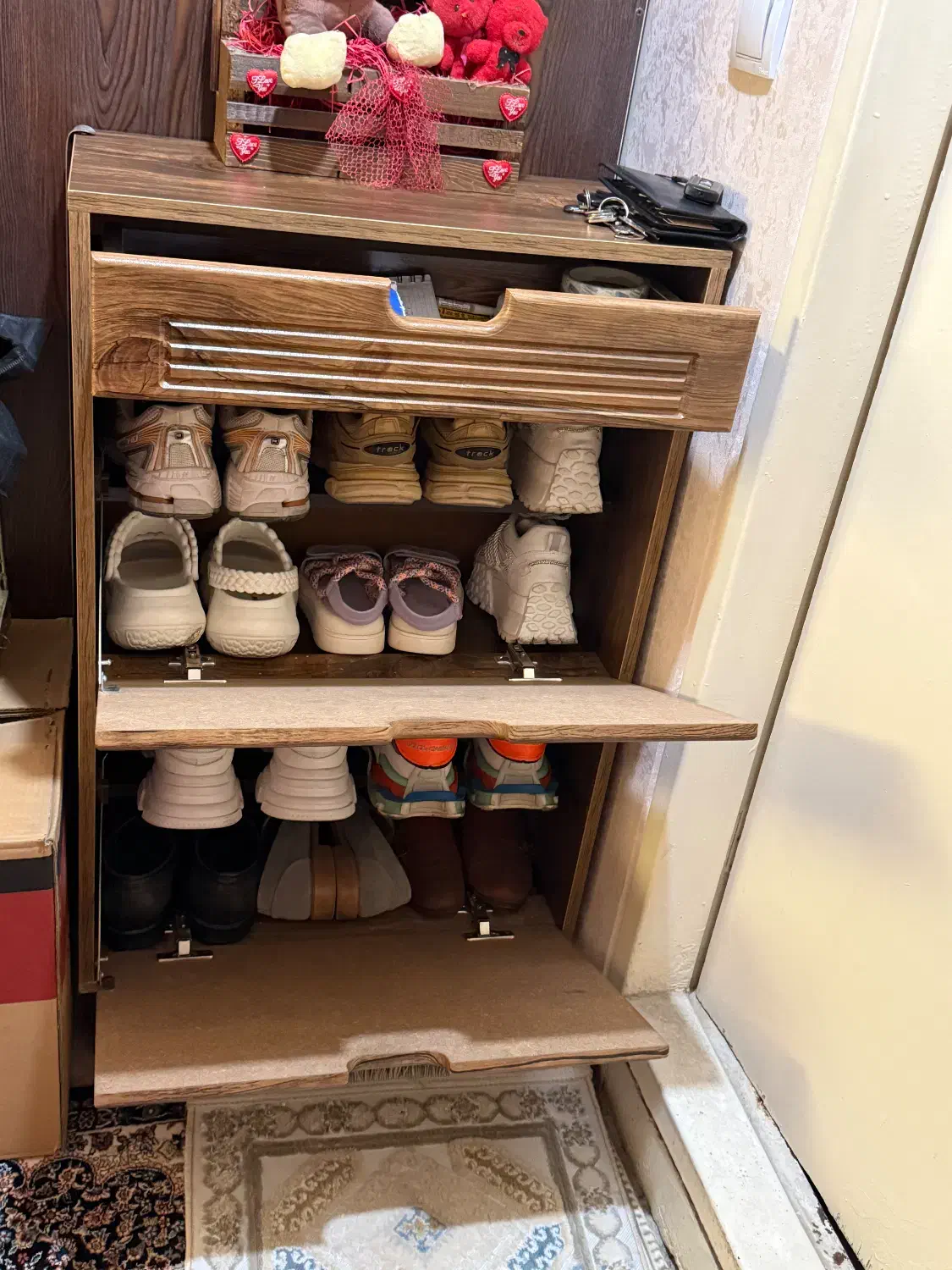 جاکفشی|جاکفشی، کمد، دراور|ری, جوانمرد قصاب|دیوار