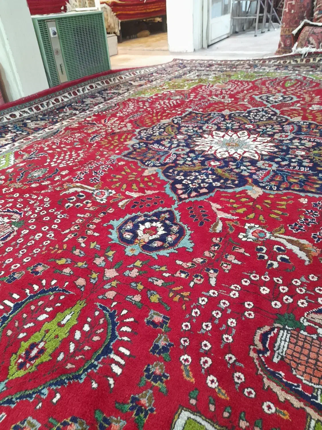 فروش فرش وخرید انواع فرش دستبافت درنقدی|فرش|تبریز, |دیوار