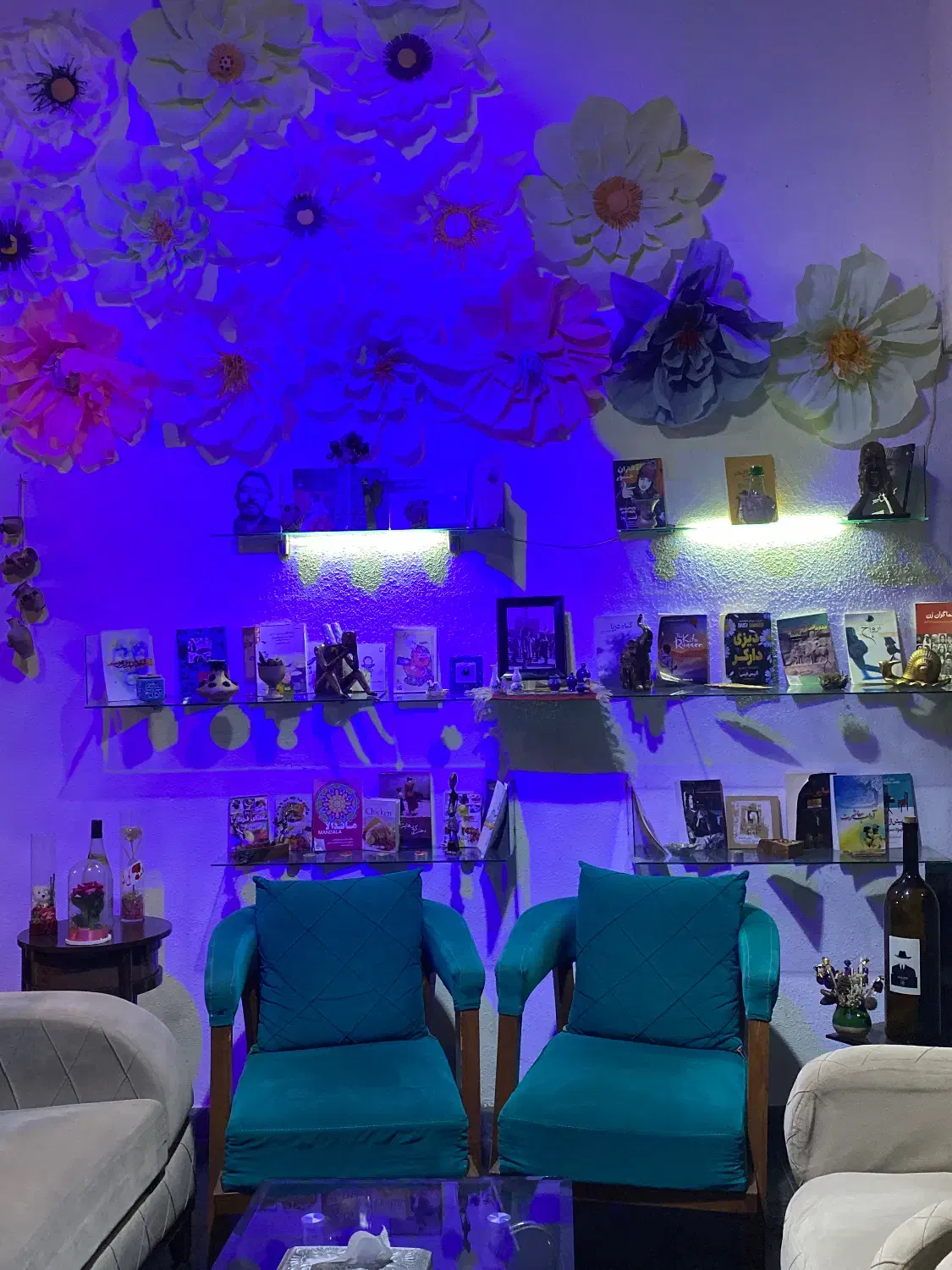 استخدام پرسنل کافه|استخدام خدمات فروشگاه و رستوران|بابلسر, |دیوار