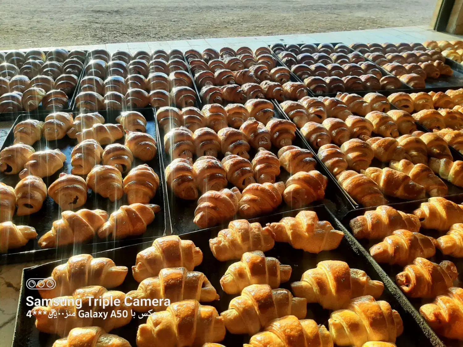 عمده فروشی انواع کیک وشیرینی|خوردنی و آشامیدنی|شاهین‌شهر, گزبرخوار|دیوار