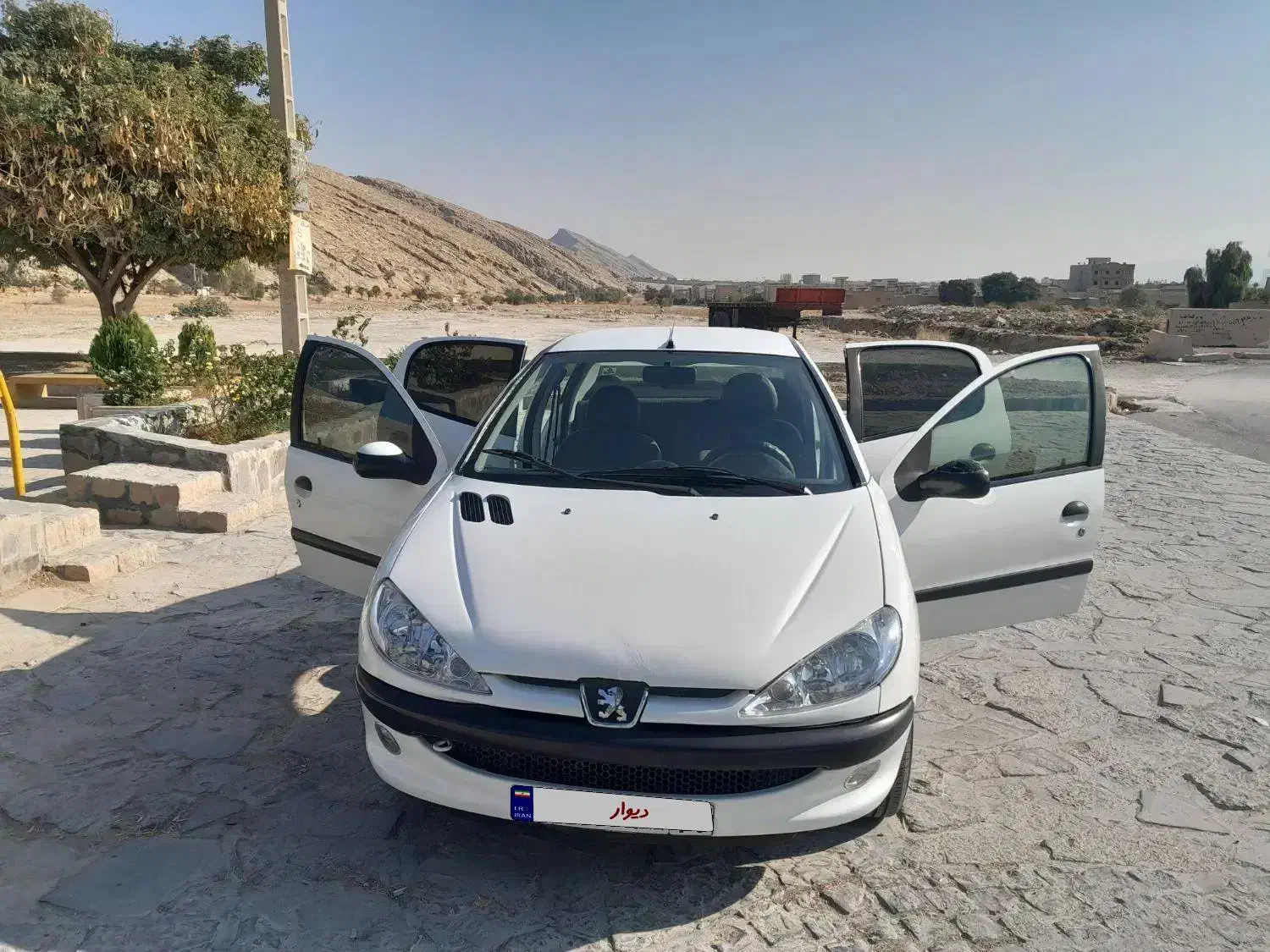 ۲۰۶ صندوق دار متور بزرگ مدل ۹۰|خودرو سواری و وانت|کازرون, |دیوار