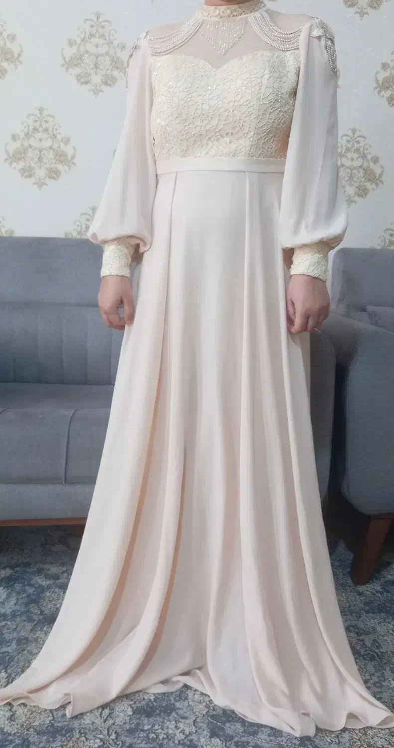 لباس مجلسی|لباس|قم, ولیعصر|دیوار