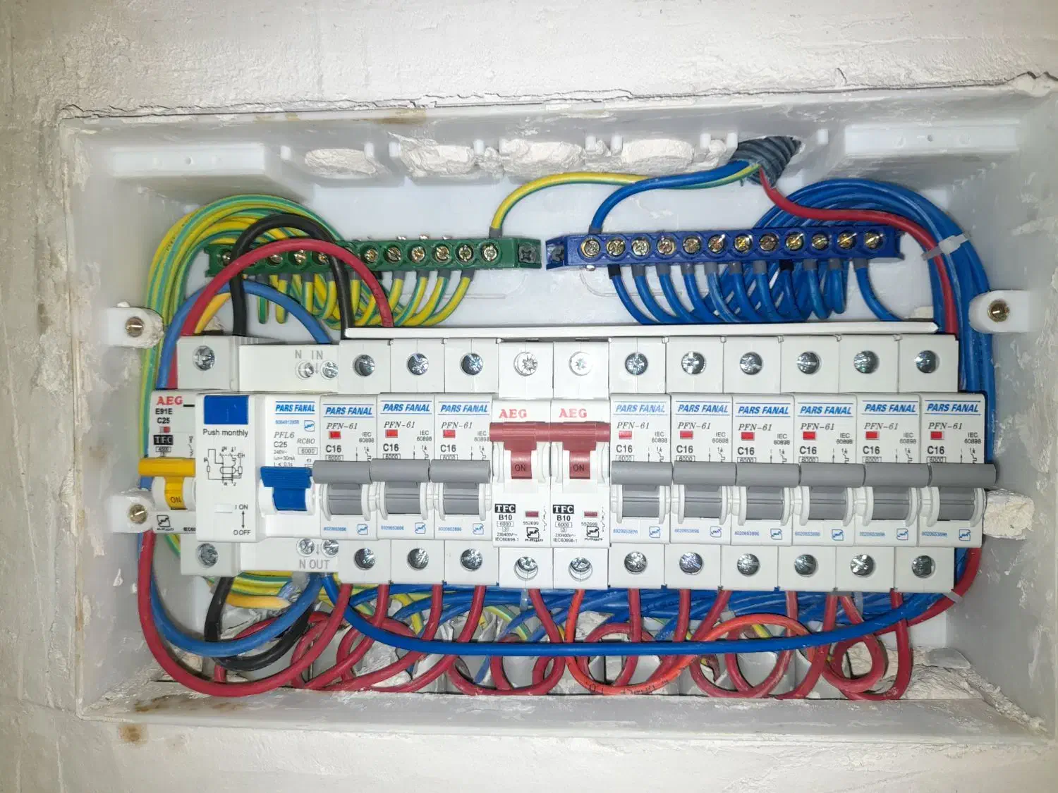 برقکاری ساختمان|خدمات پیشه و مهارت|همدان, |دیوار