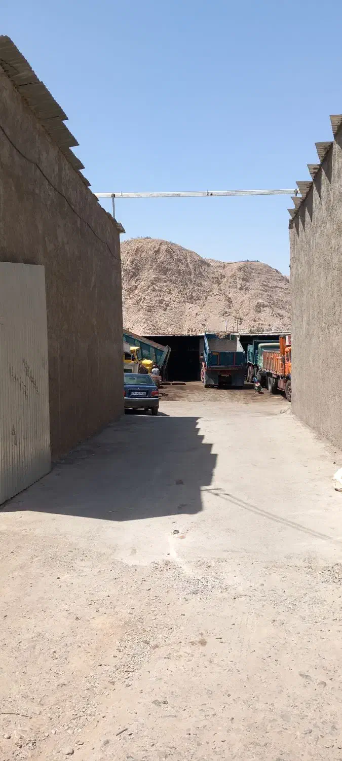 اجاره گاراژ ماشین سنگین به صافکار و نقاش|اجارهٔ مغازه و غرفه|کرمان, |دیوار