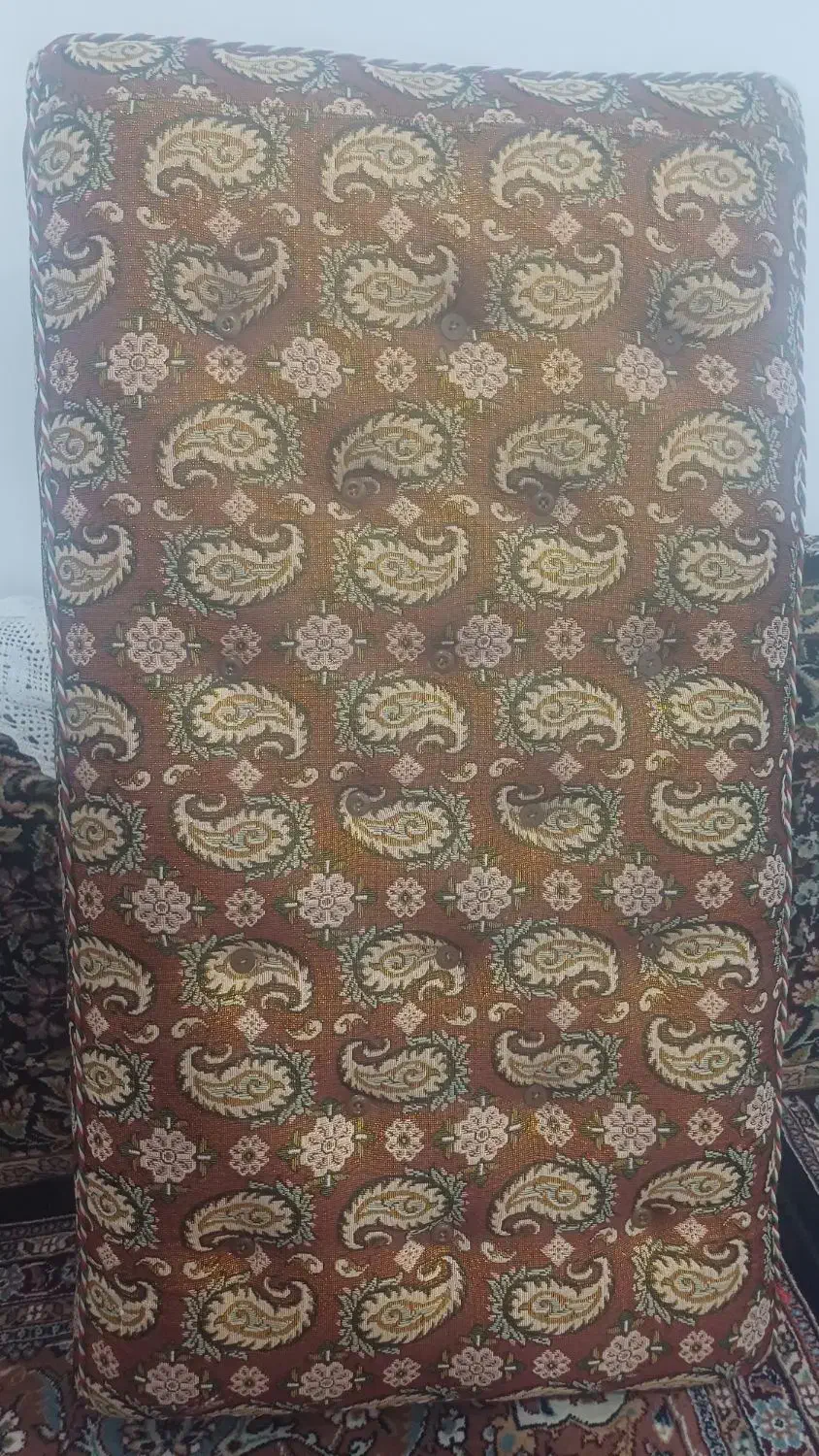 پشتی پنبه|پشتی|سنندج, |دیوار