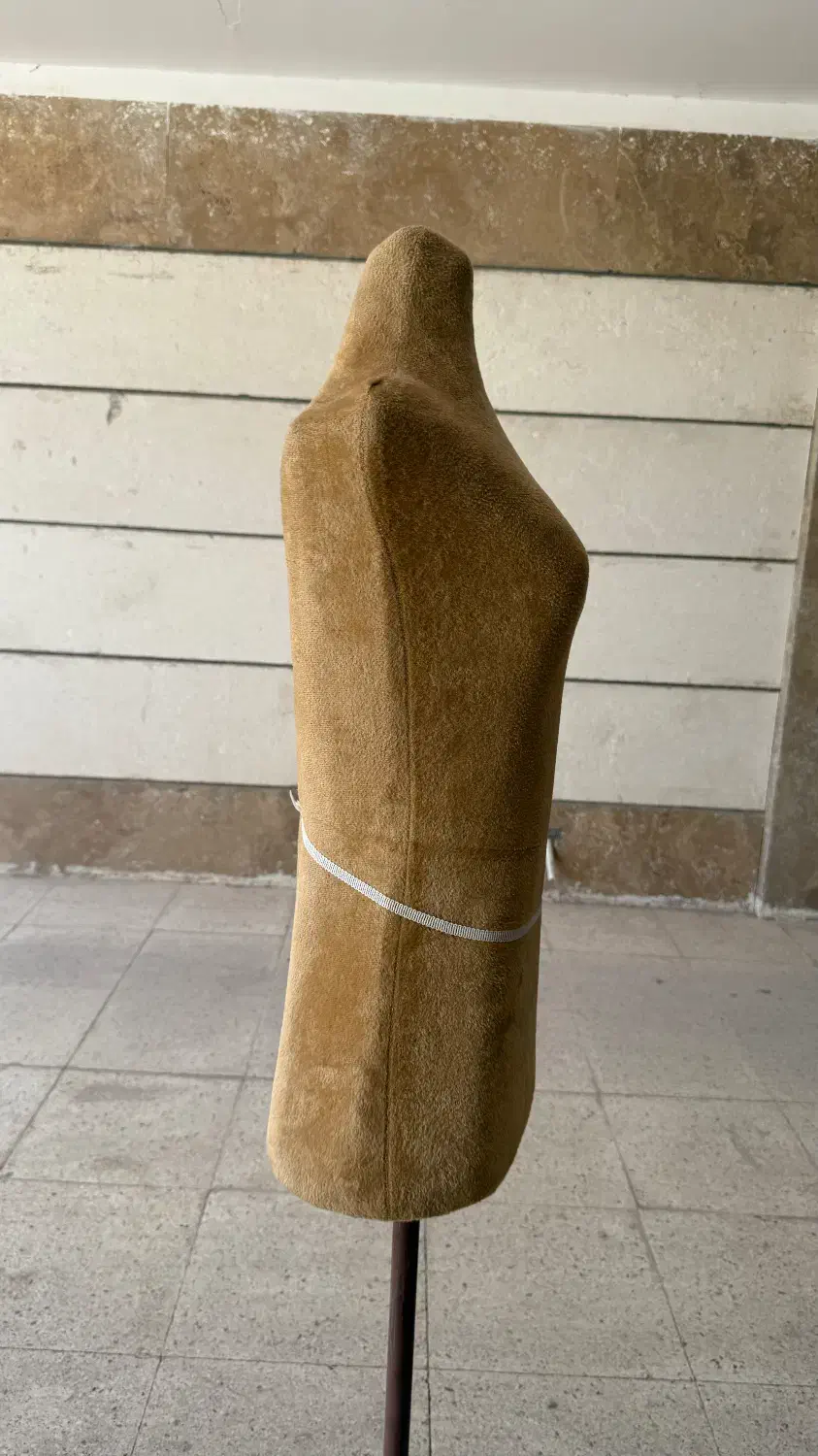 مانکن خیاطی مخمل دست دوم|لوازم خیاطی و بافتنی|کرمان, |دیوار