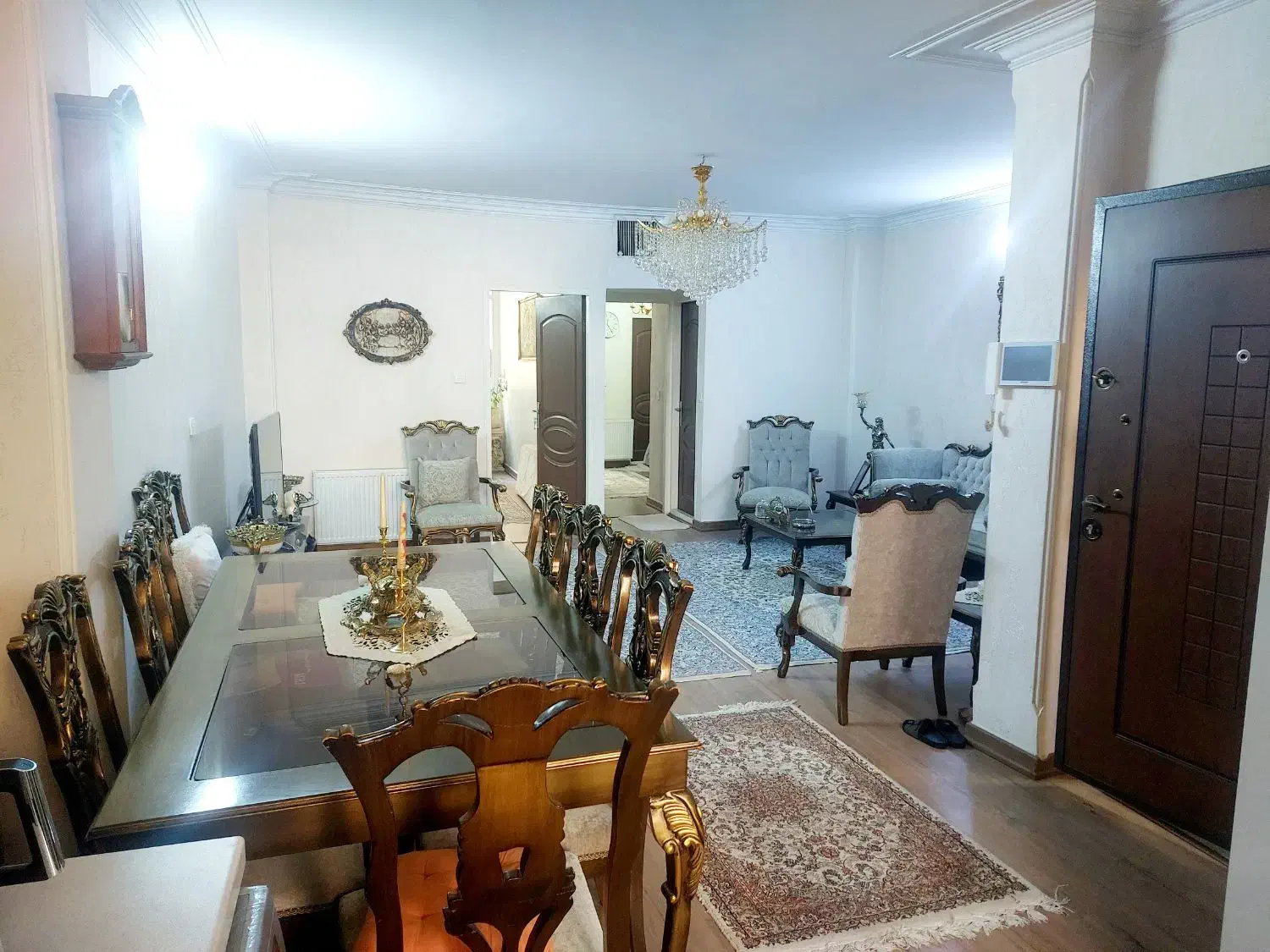 90متر واحد آپارتمانی نورگیر با 13متر بالکن خ خبازی