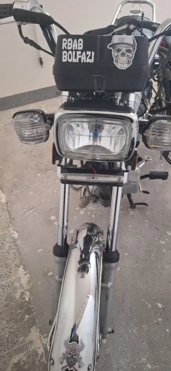 سی جی ۱۲۵.مدل ۸۹ تمیز ۴۰۰۰۰۰۰۰|موتورسیکلت|فرخشهر, |دیوار