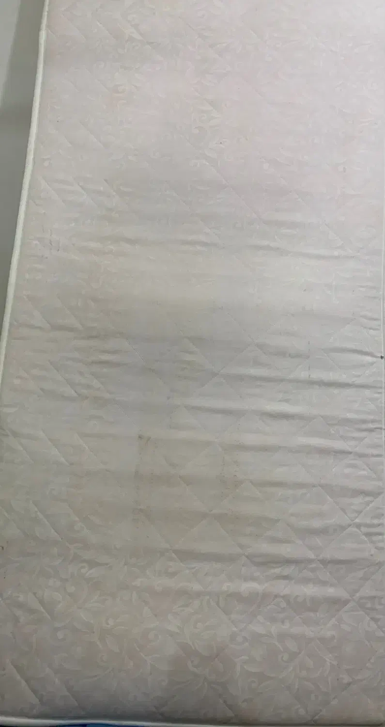 تشک یک نفره|تشک تختخواب|صومعه‌سرا, |دیوار