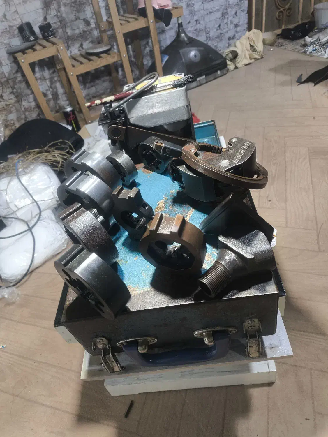 حدیده ساخت انگلیس (Made in England)|ابزارآلات|رشت, لاکان|دیوار