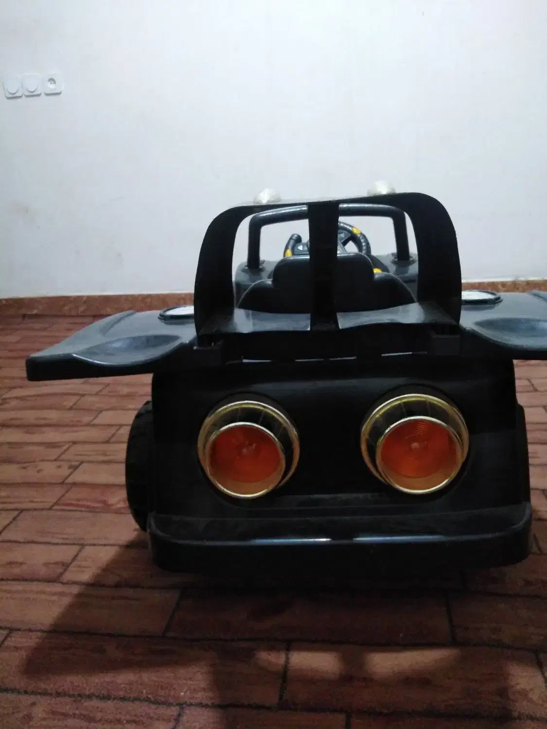 ماشین شارژی سالم و در حد نو|اسباب‌بازی بچه|تربت جام, میان جام|دیوار