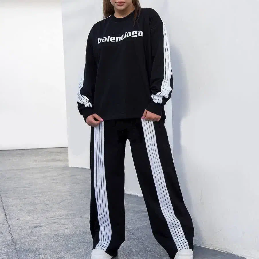 کت لی|لباس|قم, ولیعصر|دیوار