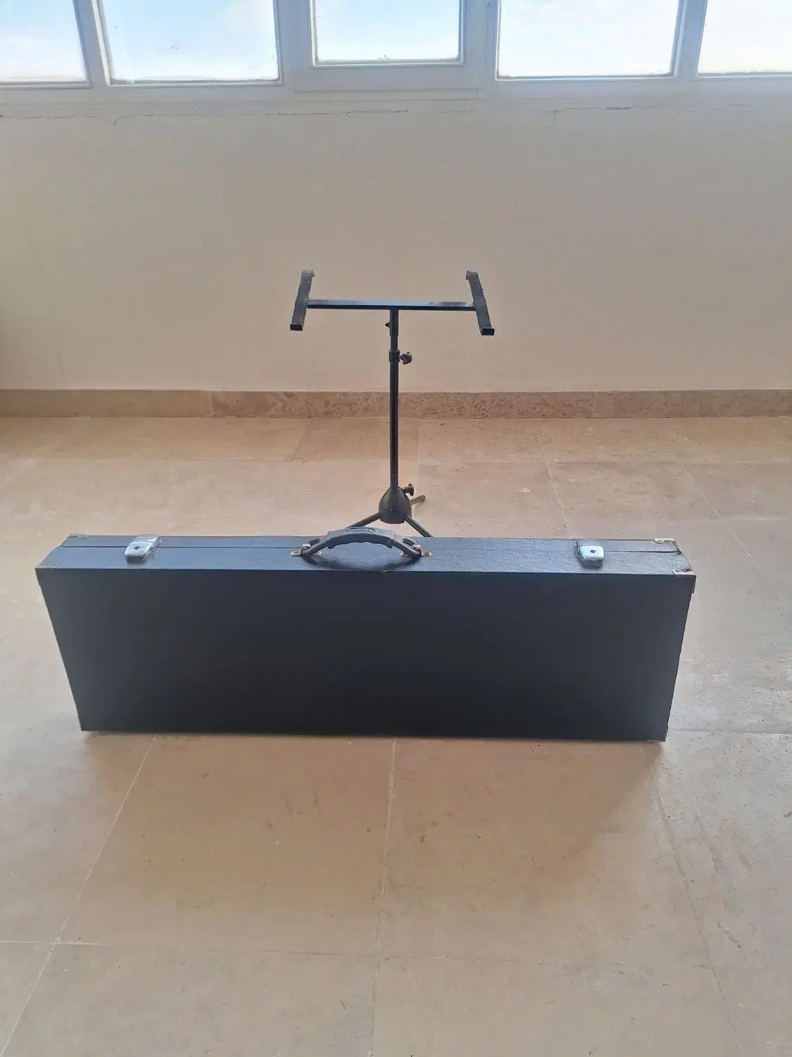 سنتور|سازهای سنتی|شهریار, کرد امیر|دیوار