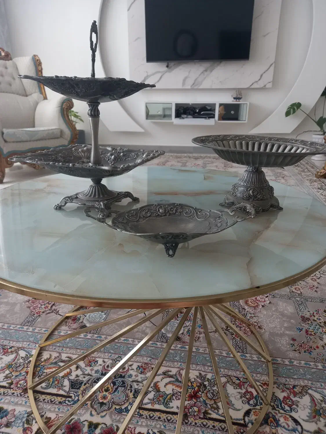 مدل سیلور|کلکسیون اشیاء عتیقه|بندر انزلی, امامزاده|دیوار