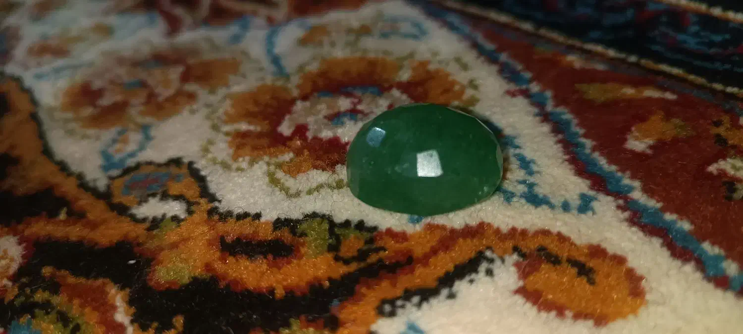 نگین انگشتر زمرد|جواهرات|کبودرآهنگ, |دیوار