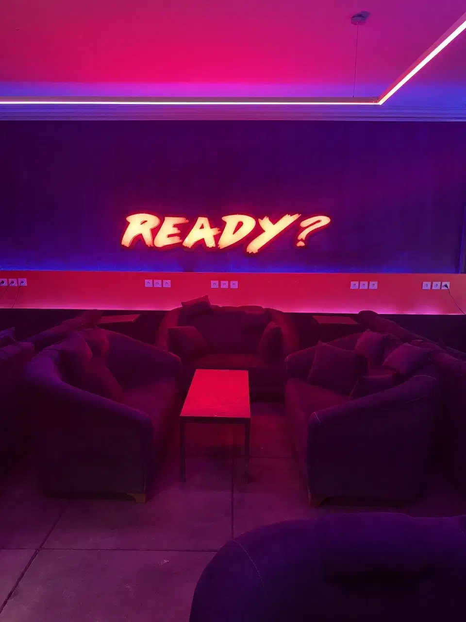 مبل دونفره در حد باضمانت ابر و پارچه|مبلمان خانگی و میز عسلی|گرگان, |دیوار