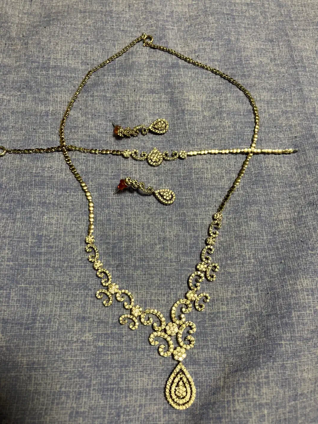 سرویس طلا سفید حدودا ۳۳گرم در|جواهرات|اصفهان, پروین|دیوار