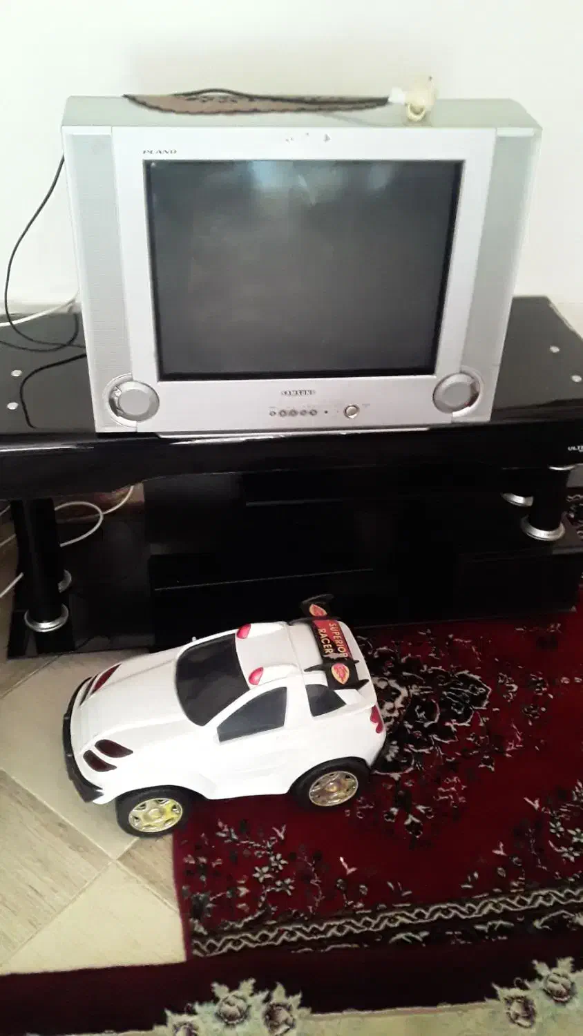 تلویزیون وزیر تلویزیون و سبزی خوردکن به فروش|تلویزیون و پروژکتور|الیگودرز, |دیوار