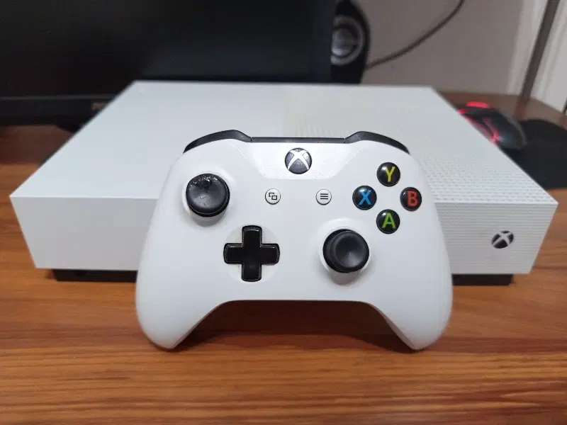 XBOX ONE S|کنسول، بازی ویدئویی و آنلاین|تربتحیدریه, دیزقند|دیوار