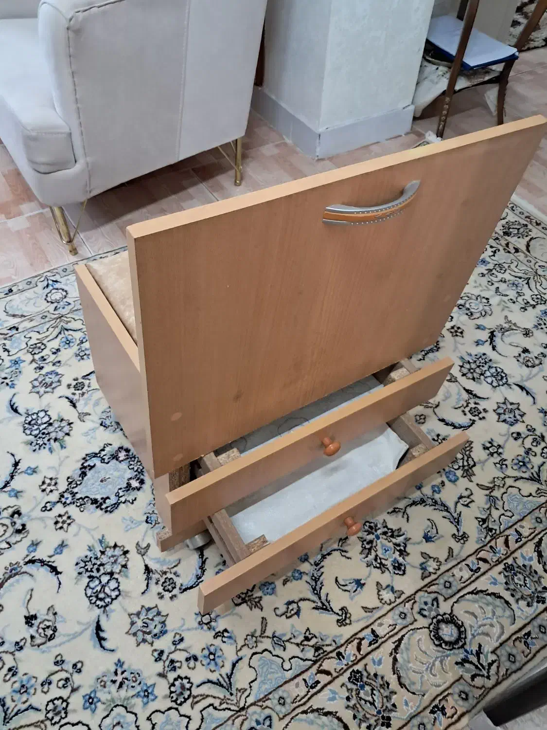 میز چرخ|لوازم خیاطی و بافتنی|اصفهان, بهارستان|دیوار