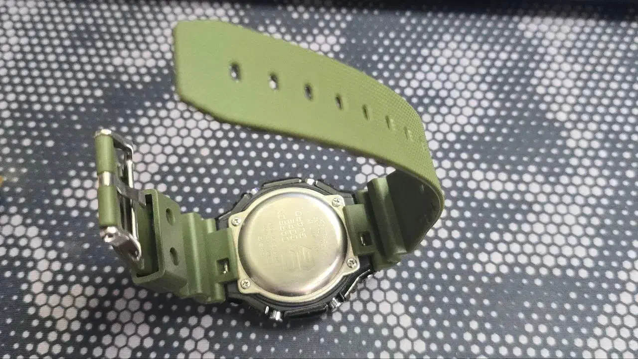 ساعت مچی|ساعت|مشهد, گلبرگ شمالی|دیوار