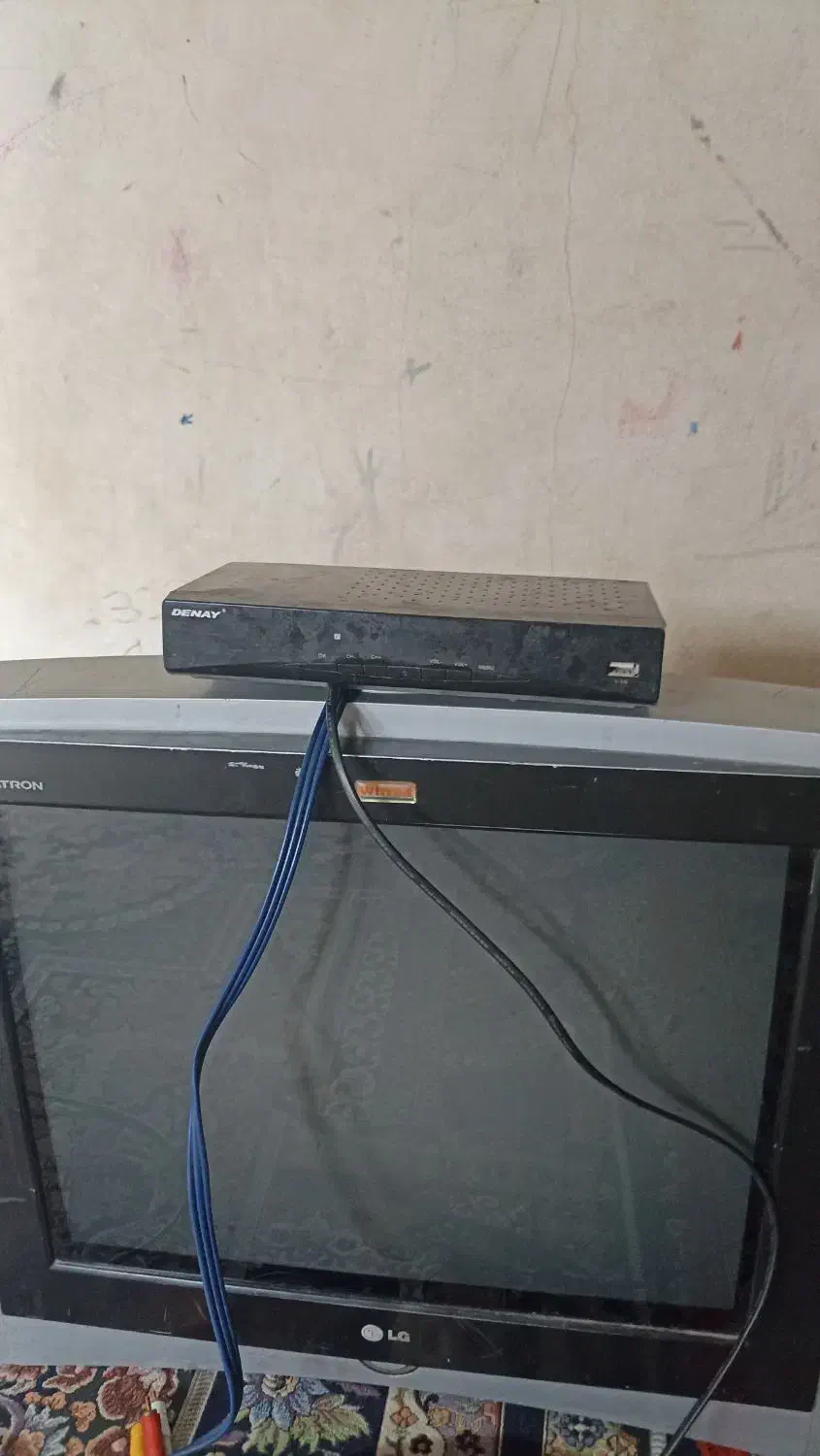 فروش فوری یک عدد تلویزیون همراه با دستگاه|تلویزیون و پروژکتور|چابهار, |دیوار