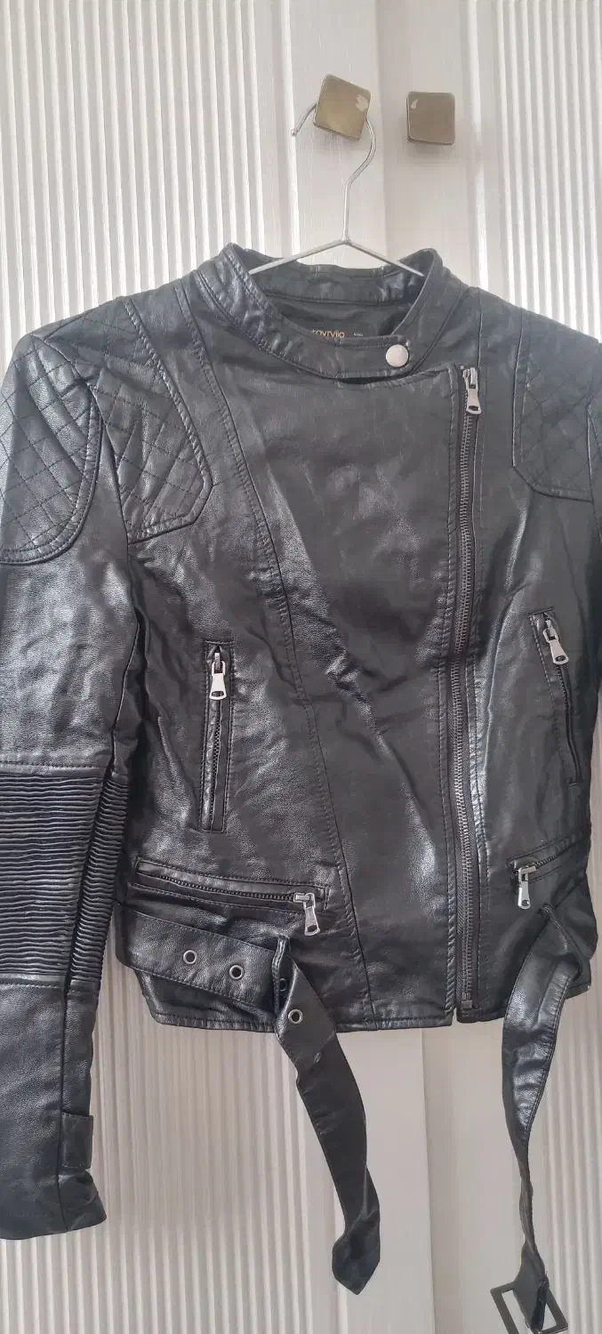 کت چرم|لباس|مشهد, شهید قربانی|دیوار