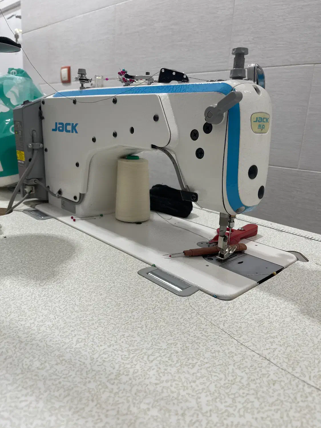 چرخکار خانم|استخدام خدمات فروشگاه و رستوران|مریوان, |دیوار