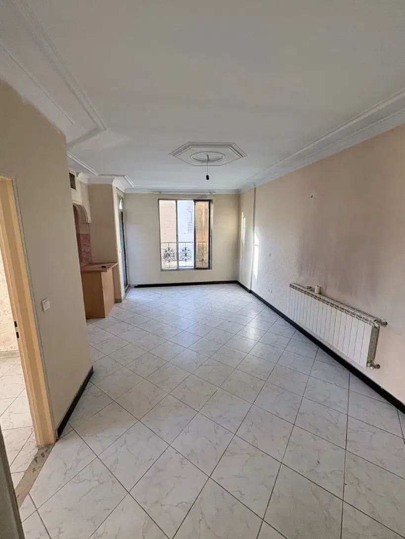 ۵۶متر/دو بر نور/سالن پرده خور/گلبرگ/ایزدی شمالی|فروش آپارتمان|تهران, کرمان|دیوار