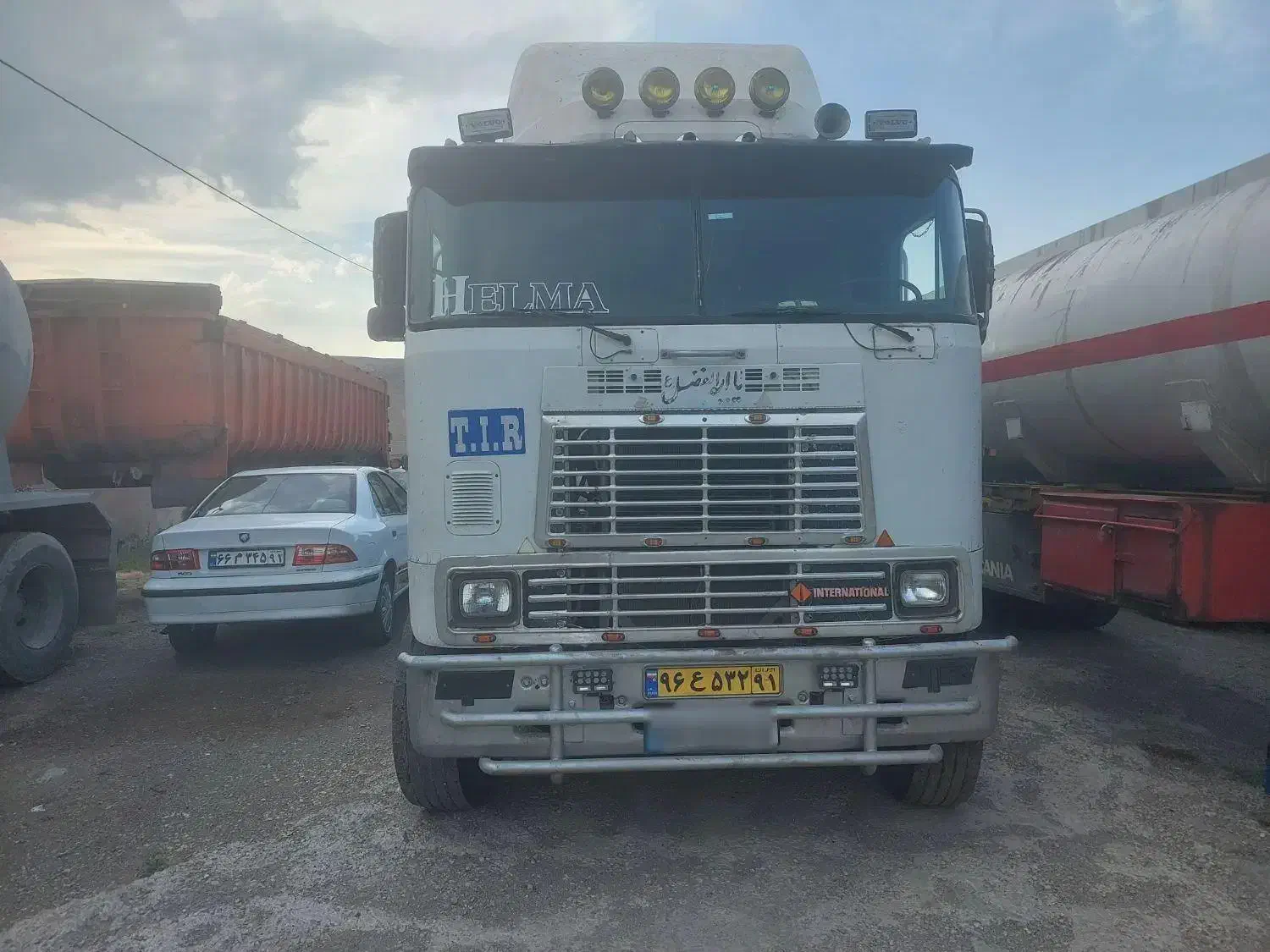 کشنده اینترناش۴۰۰|خودرو سنگین|اردبیل, |دیوار