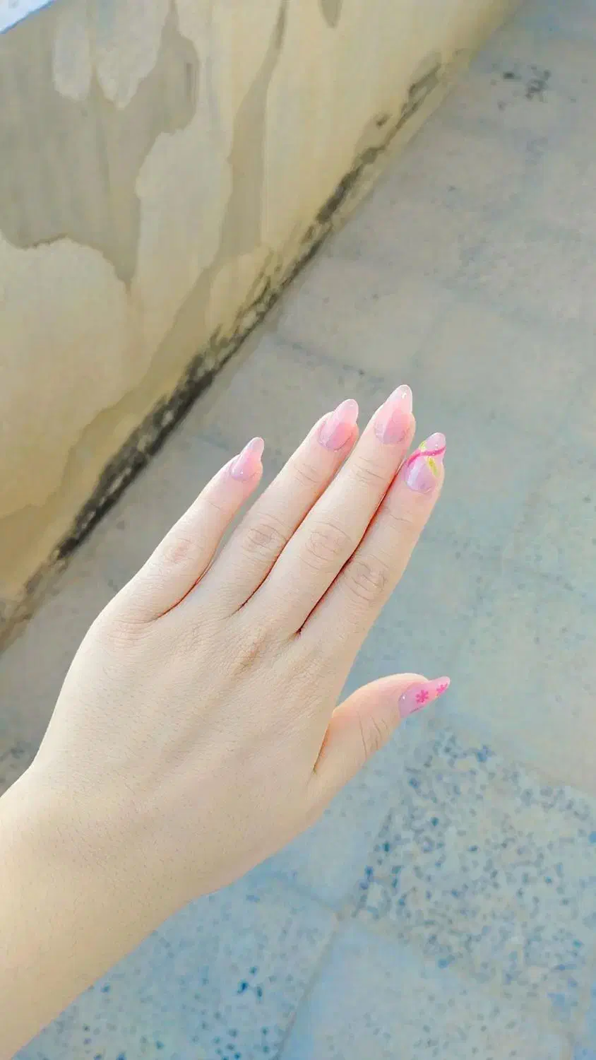 کاشت ناخن|خدمات آرایشگری و زیبایی|فولادشهر, A2|دیوار