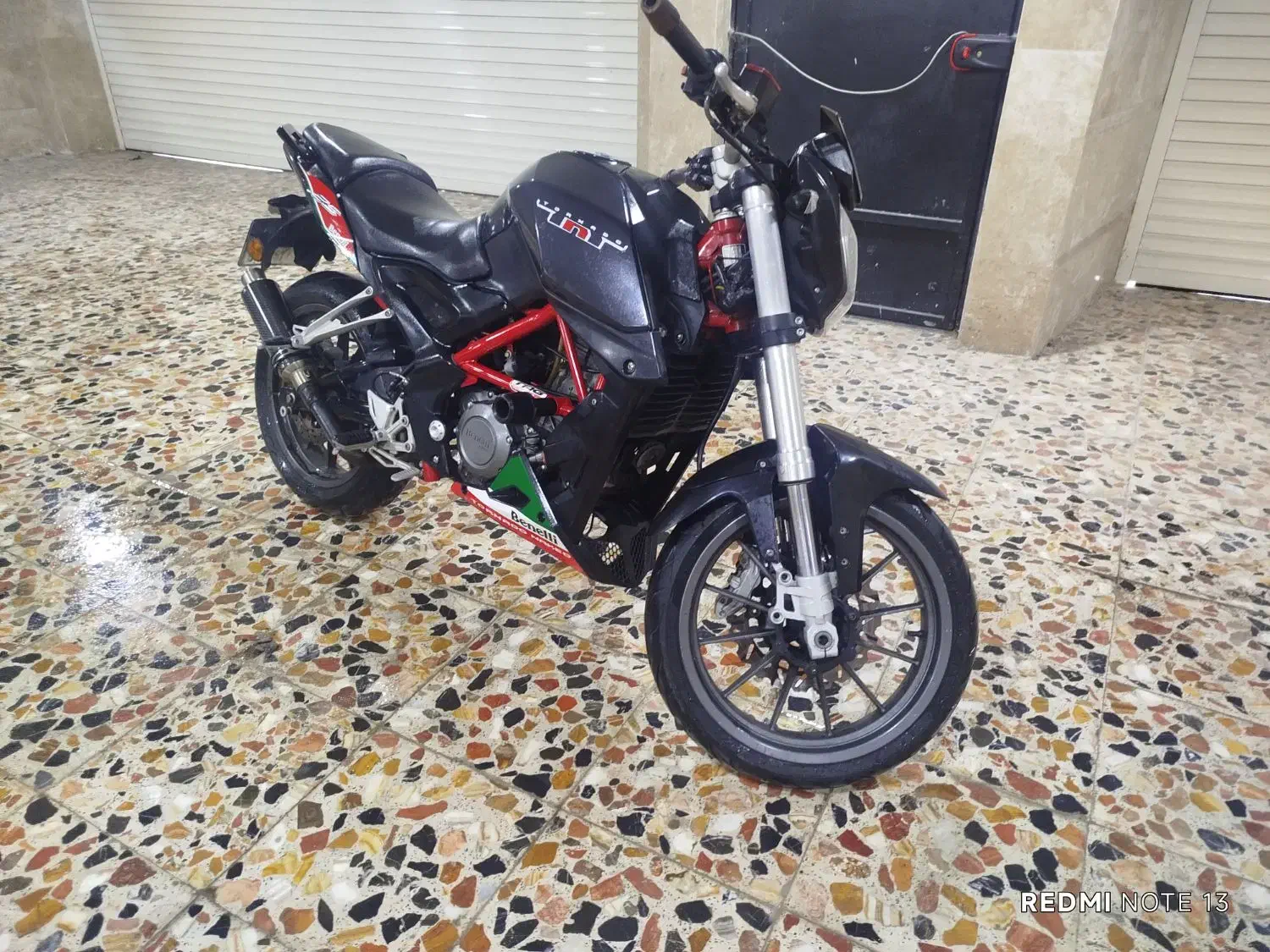 بنلی 250تک سیلندر مدل 1398ایتالیا|موتورسیکلت|رشت, حومه رشت|دیوار