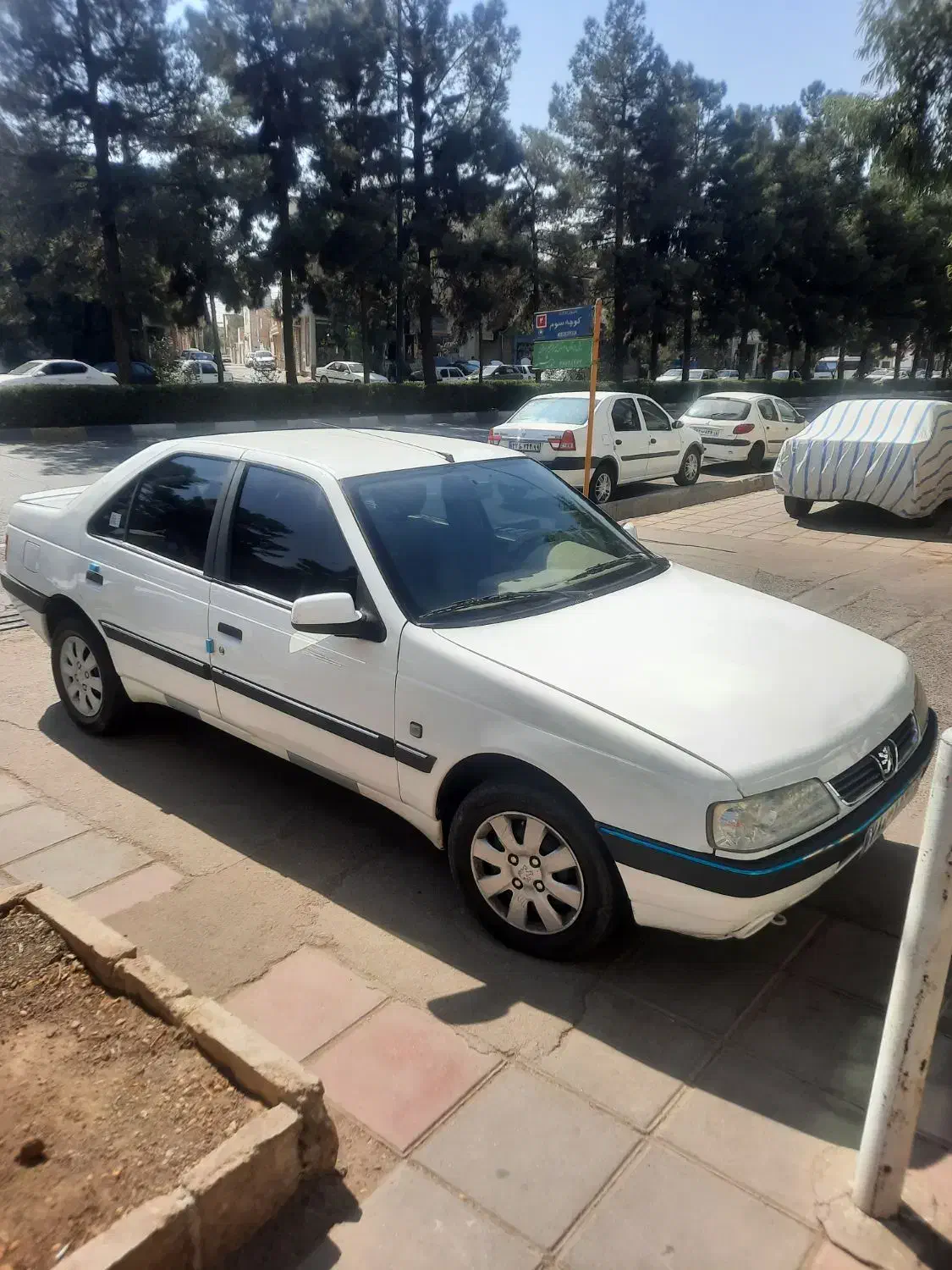 پژو 405 SLX موتورTU5، مدل ۱۳۹۵|خودرو سواری و وانت|قم, آزادگان|دیوار