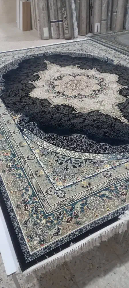 فرش۷۰۰شانه تخفیفی|فرش|آران و بیدگل, |دیوار