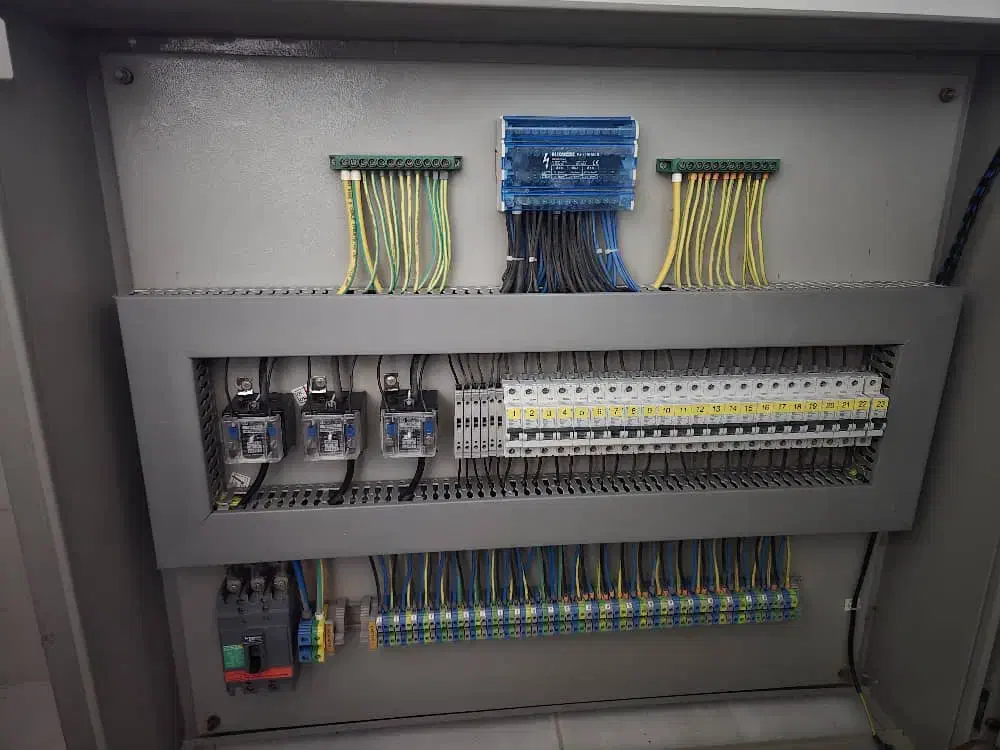 برقکشی ولوله کشی ساختمان با بهترین کار|خدمات پیشه و مهارت|برازجان, |دیوار