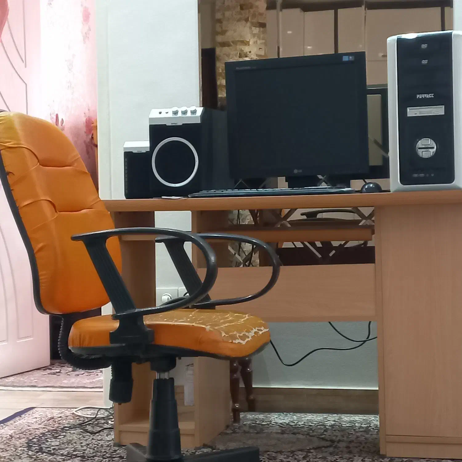 کامپیوتر میز صندلی|رایانه رومیزی|فردیس, شهرک ناز|دیوار