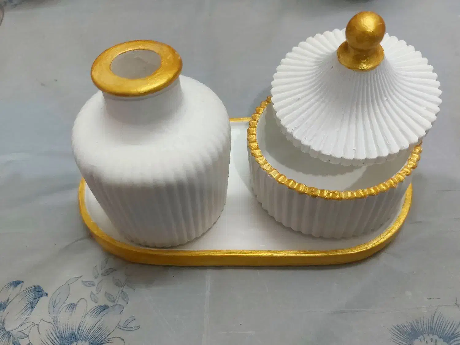 ظروف پزیرایی .بیس.|ظروف سرو و پذیرایی|قنوات, |دیوار