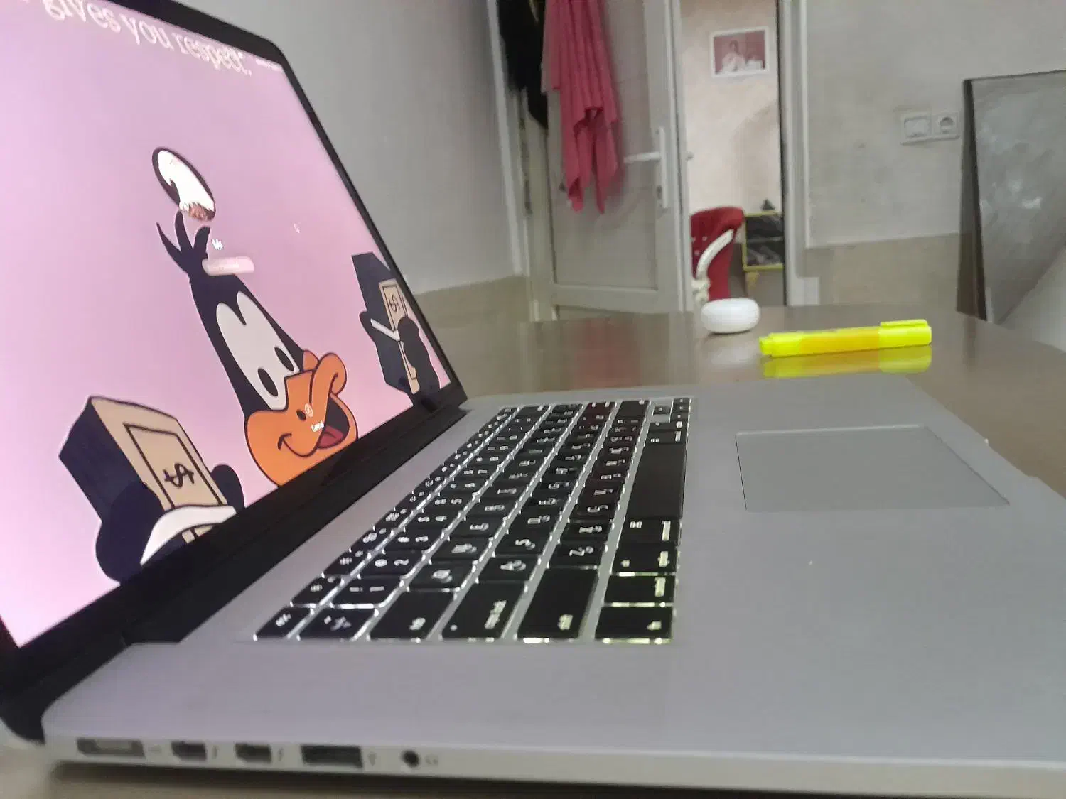 لب تاب|رایانه همراه|شهریار, شهریار|دیوار